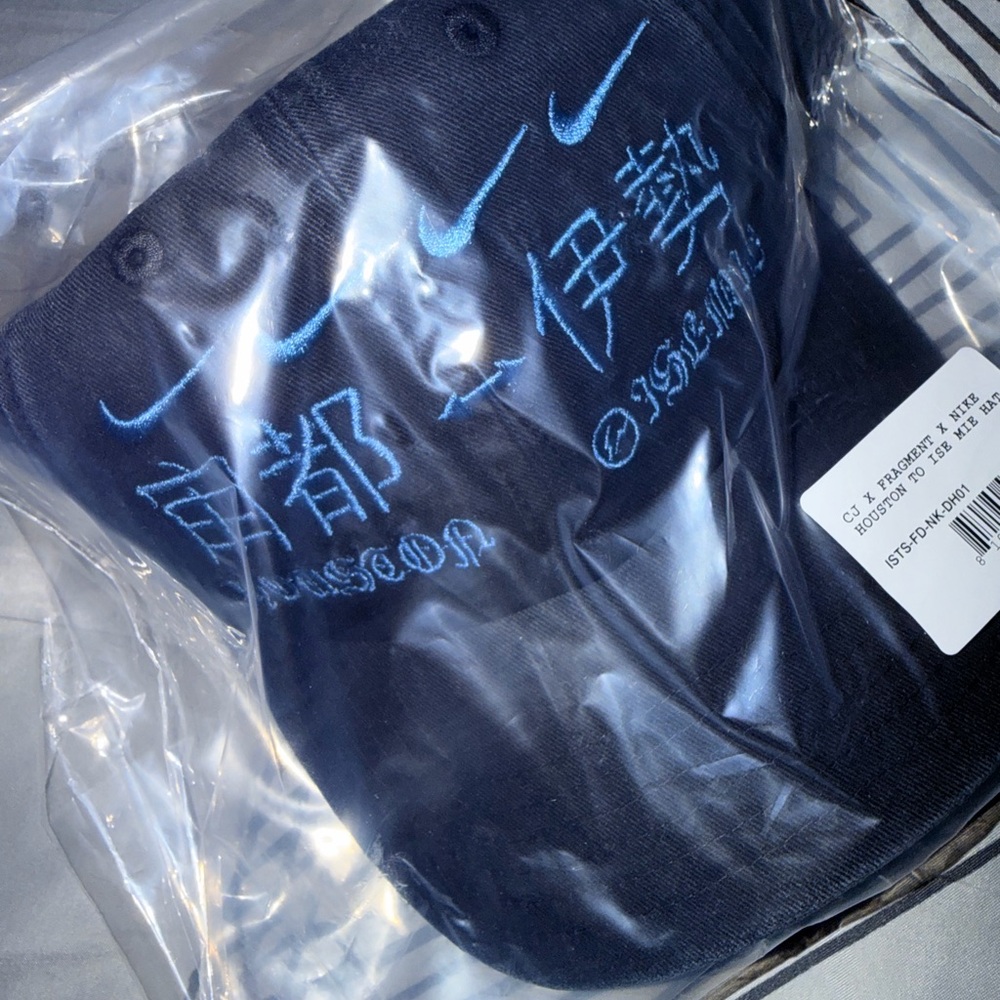 Travis Scott Cactus Jack × Fragment x Nike
Houston To Ise Mie Hat